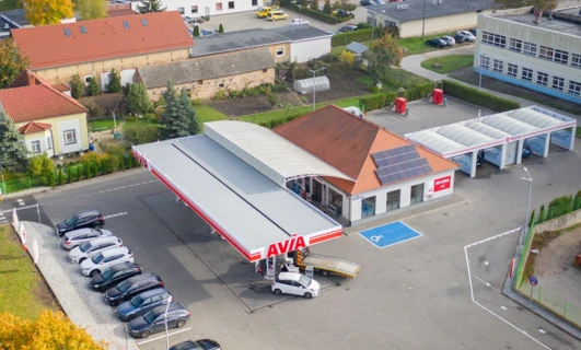 New AVIA station with largest shop concept Eat&Go and installed photovoltaics